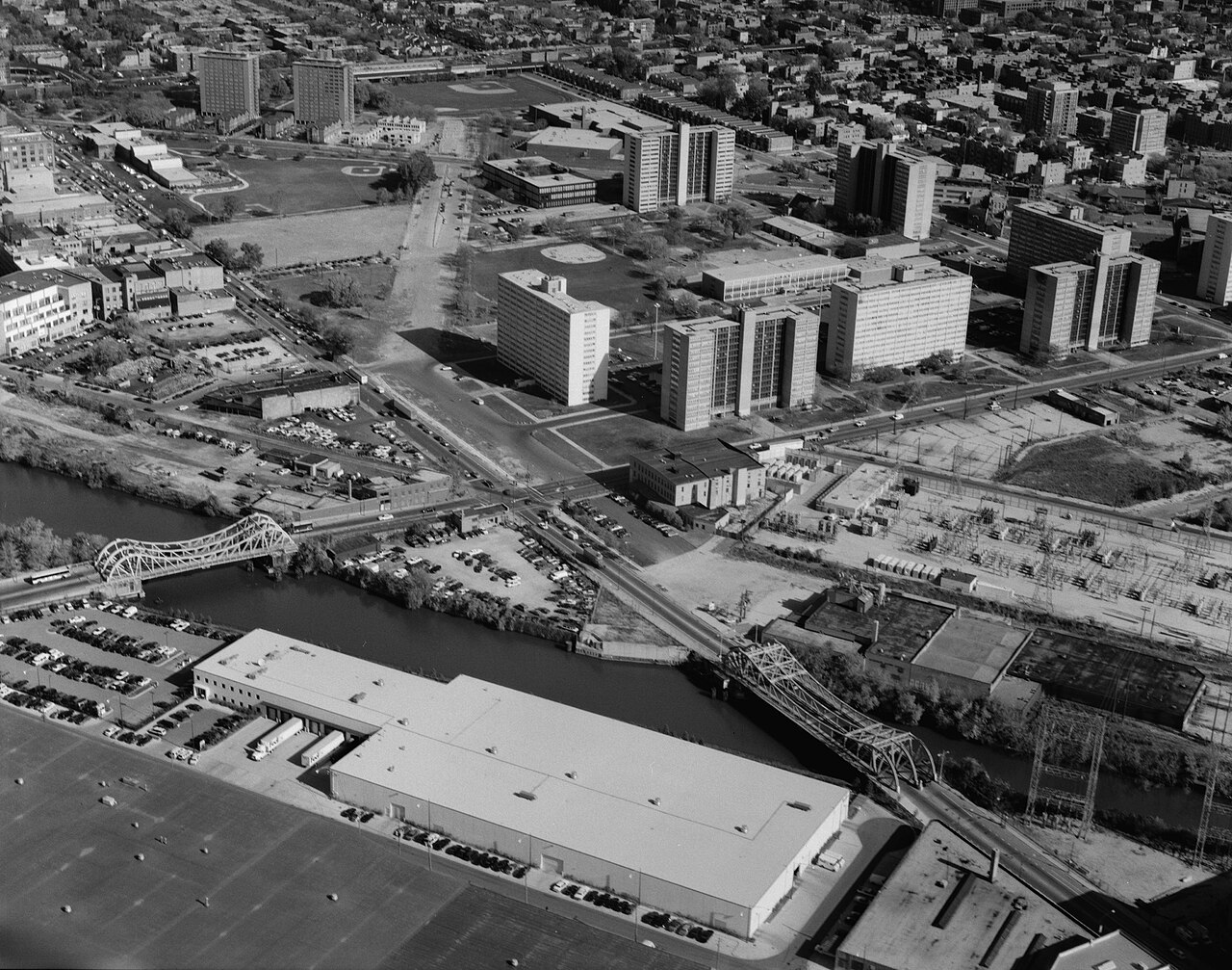 Cabrini-Green: The Housing Project That Defined a Generation of Urban Failure - Image 2