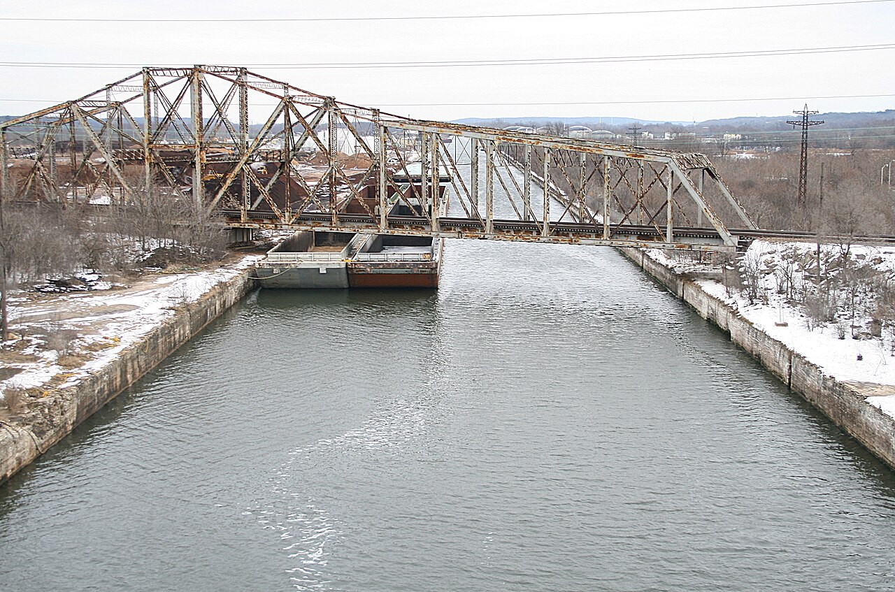 Chicago Reversed Its Own River to Solve a Sewage Crisis - Image 2