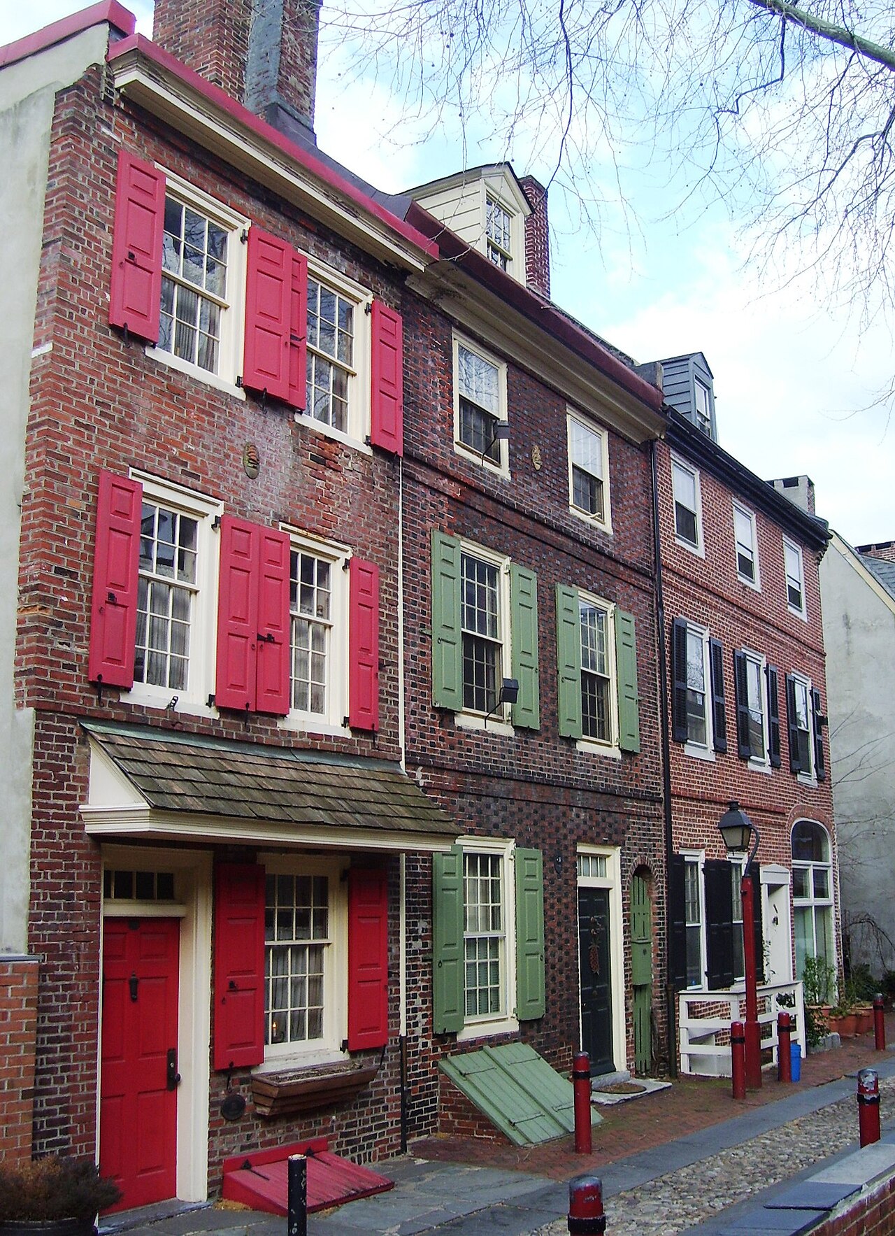 Elfreth's Alley: One of America's Oldest Residential Streets - Image 3