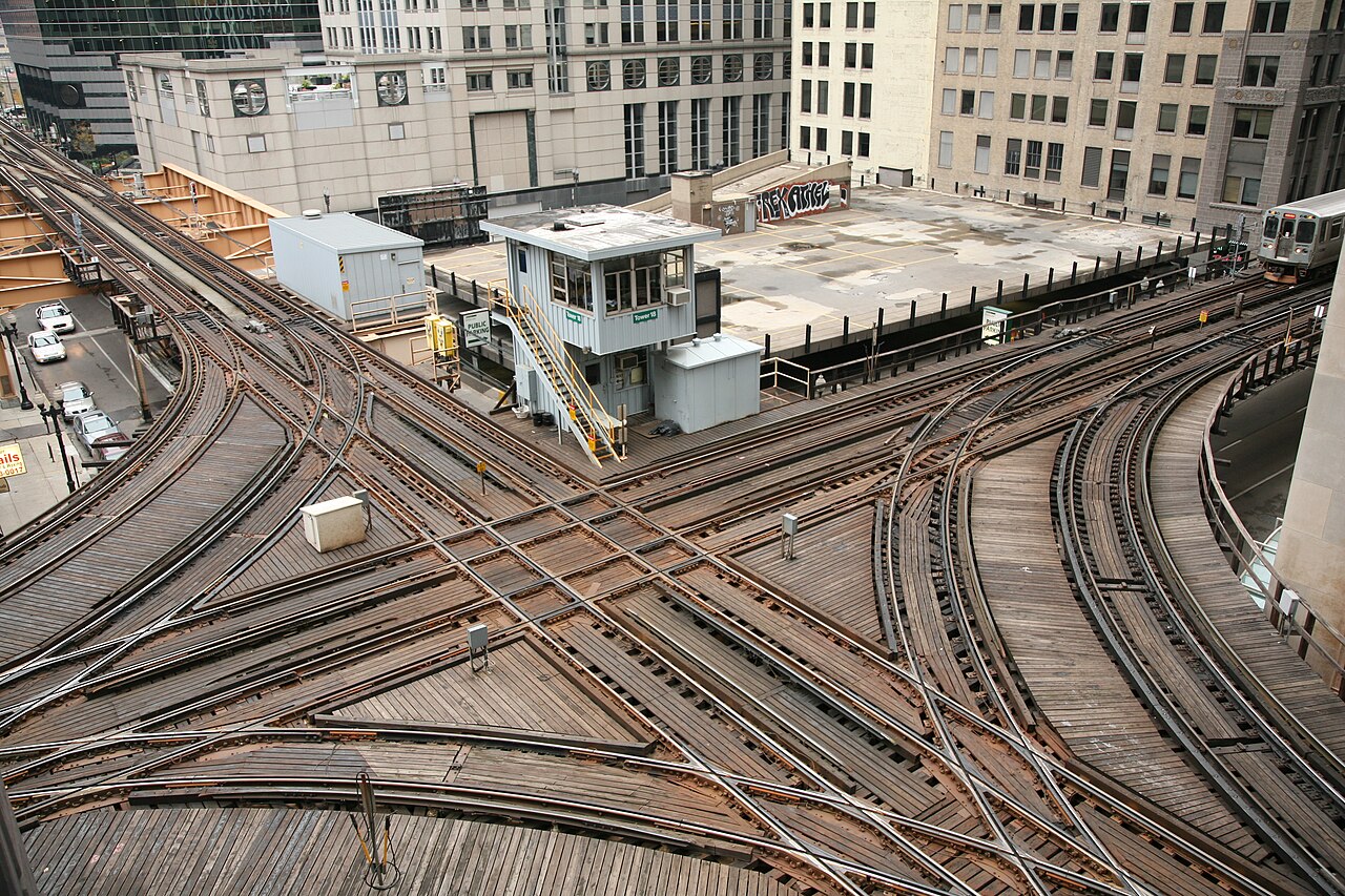 The Chicago L's Original Loop: How a Train Route Defined Downtown - Image 3