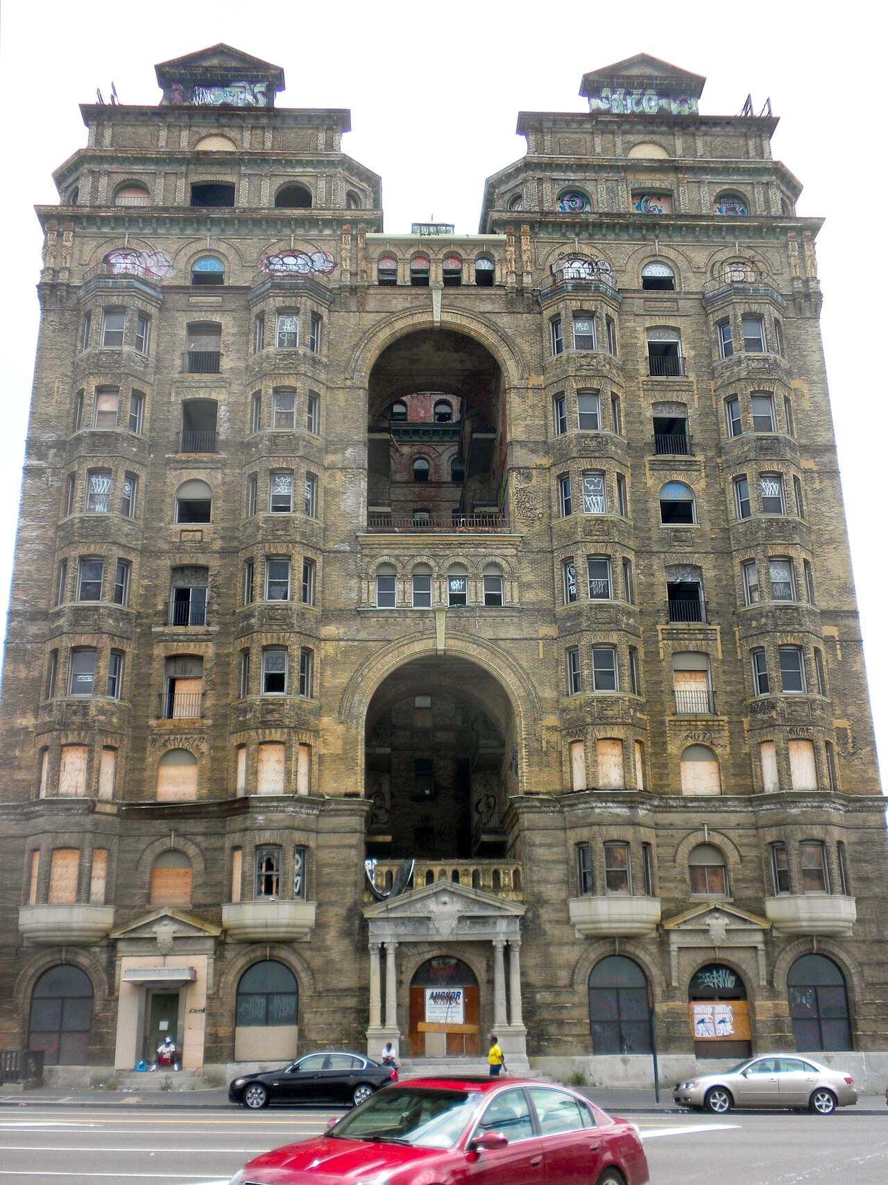 The Divine Lorraine Hotel: Resurrection of an Icon - Image 2
