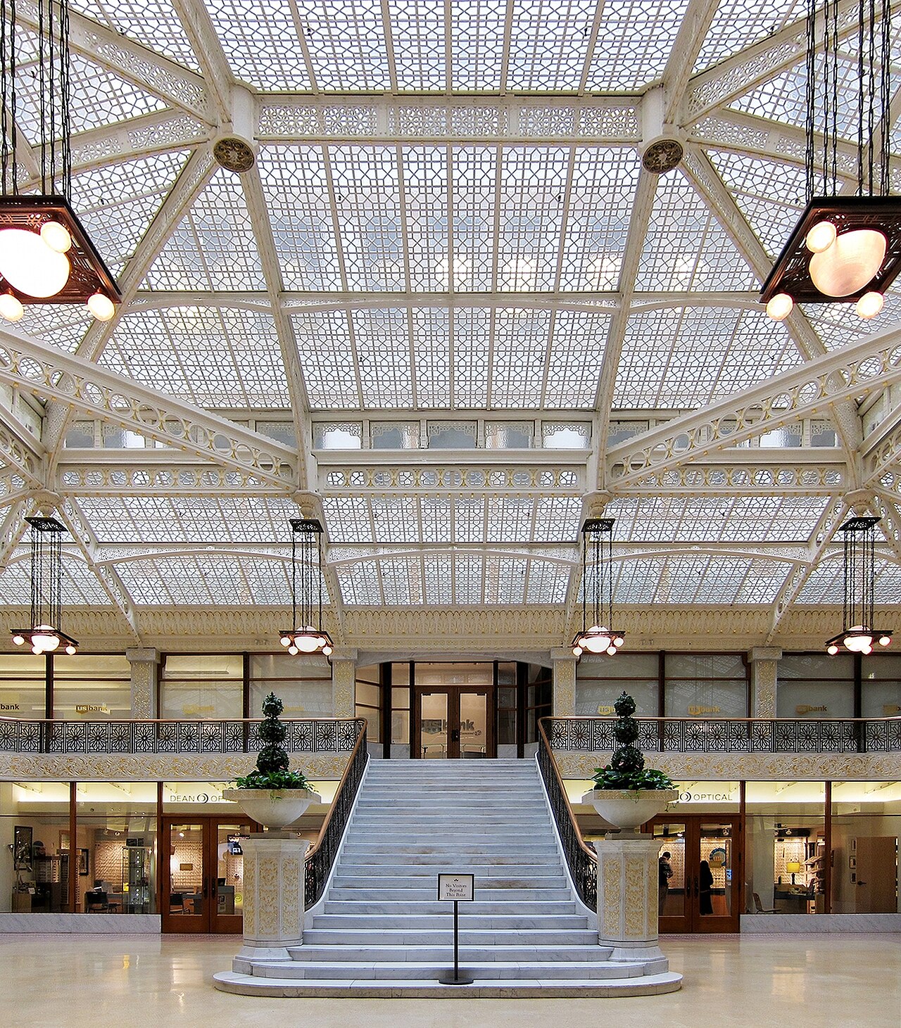 The Rookery: Where Frank Lloyd Wright Walked Into Someone Else's Masterpiece - Image 2