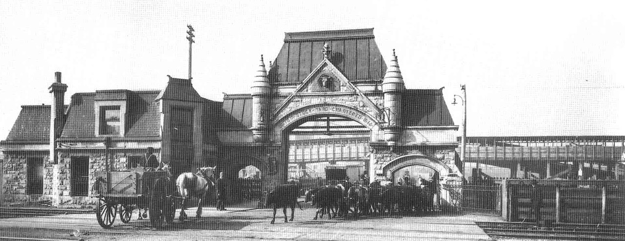 The Union Stock Yards Gate: Where Upton Sinclair Found The Jungle - Image 1
