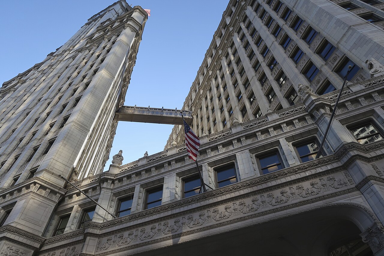 The Wrigley Building: The White Tower That Created the Magnificent Mile - Image 3