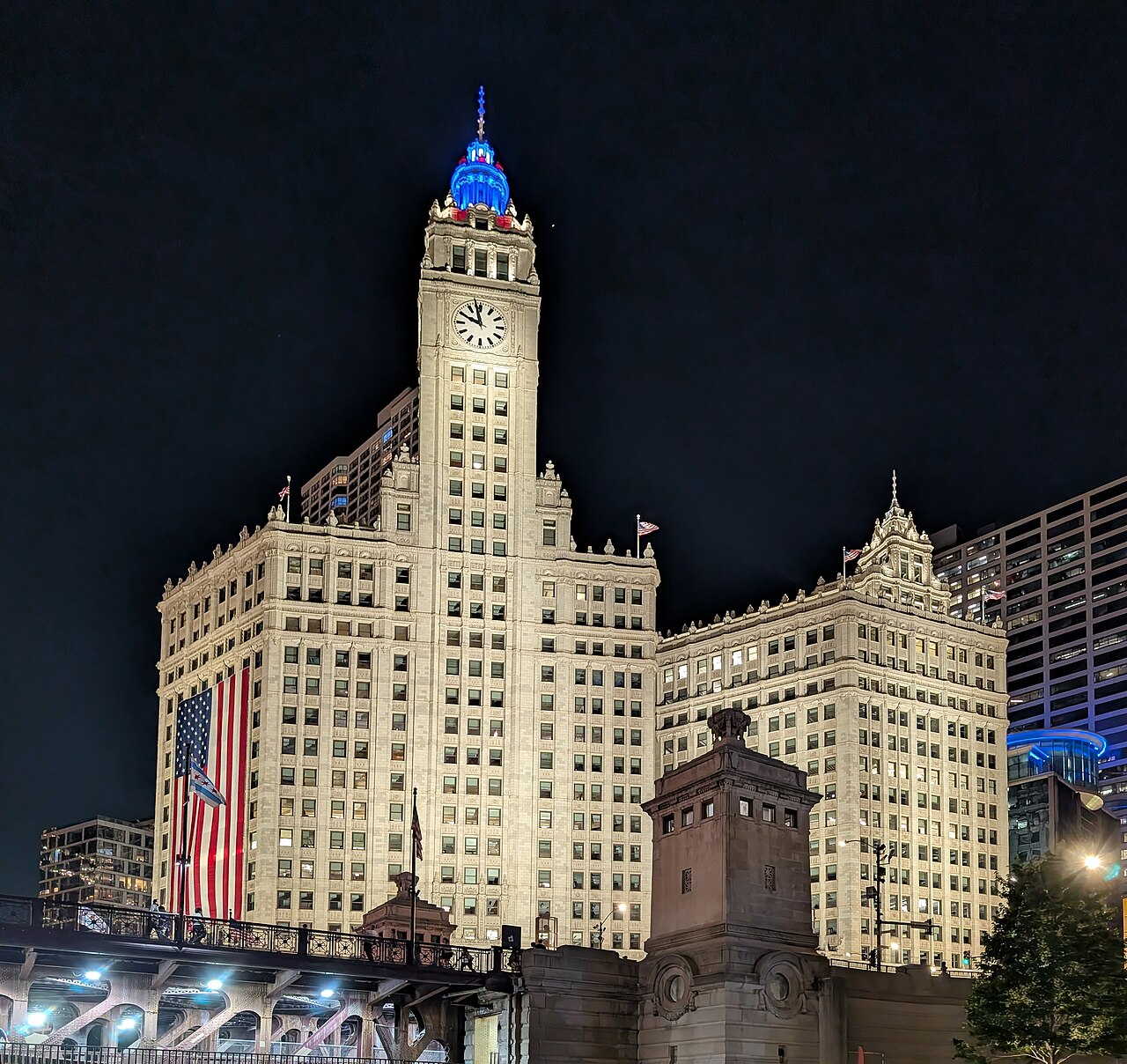 The Wrigley Building: The White Tower That Created the Magnificent Mile - Image 2
